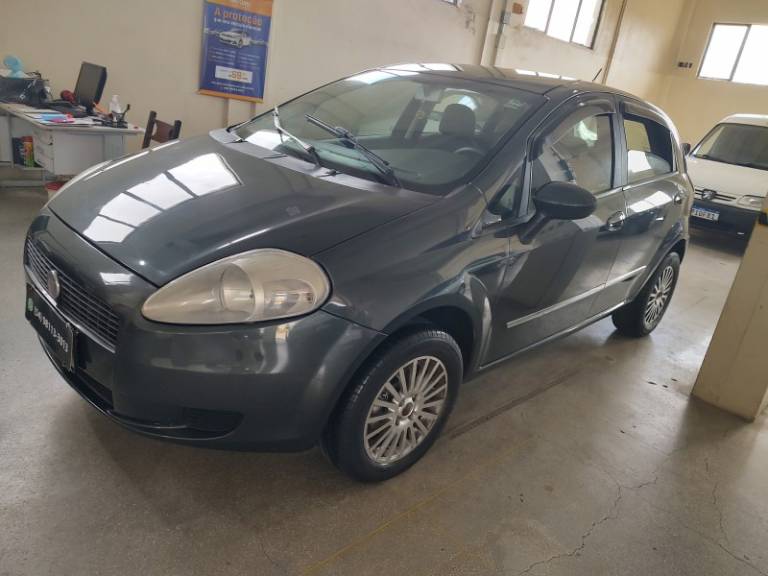 FIAT - PUNTO - 2011/2011 - Cinza - R$ 31.000,00