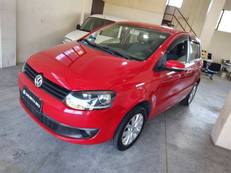 VOLKSWAGEN - FOX - 2012/2012 - Vermelha - R$ 28.950,00