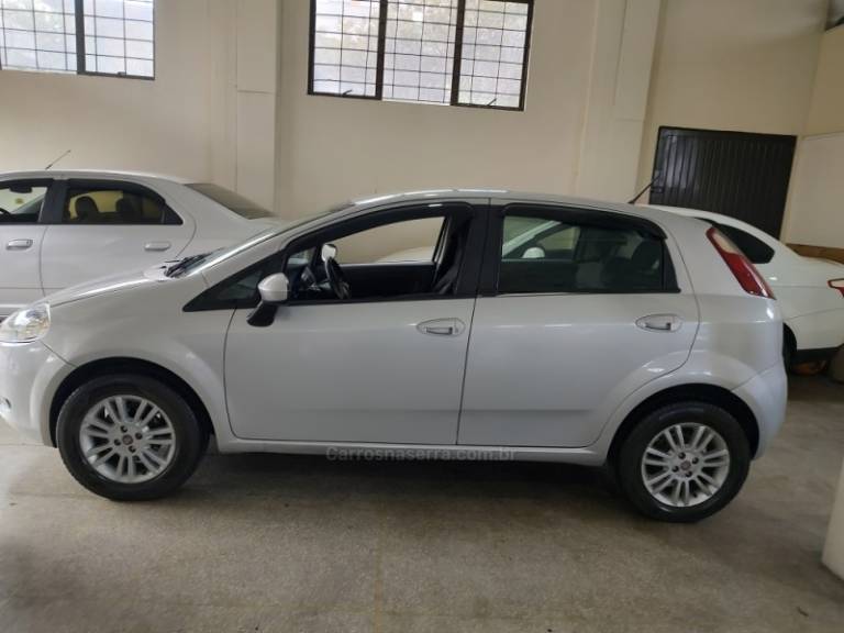 FIAT - PUNTO - 2012/2012 - Prata - R$ 31.500,00