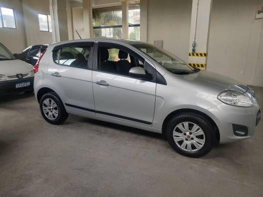FIAT - PALIO - 2016/2016 - Prata - R$ 38.500,00