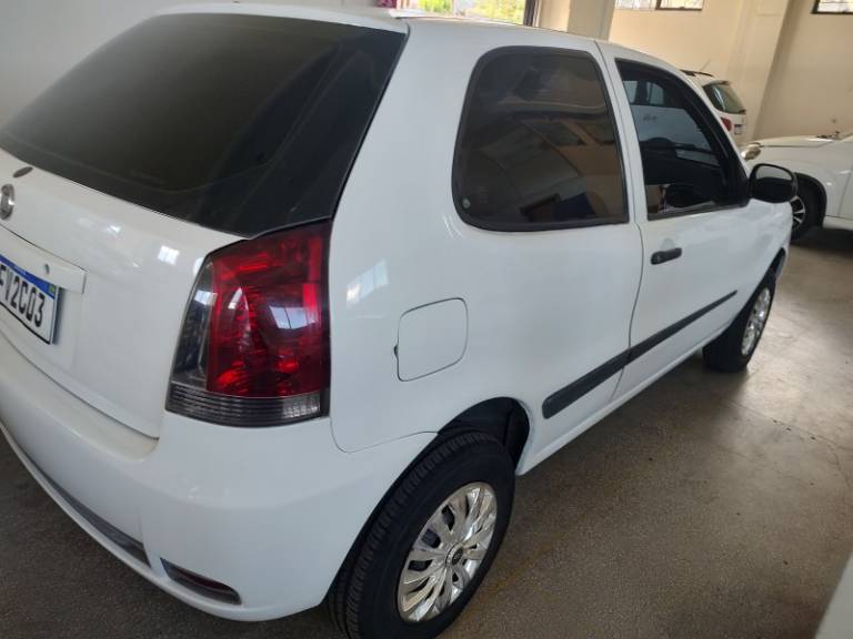 FIAT - PALIO - 2013/2013 - Branca - R$ 21.900,00