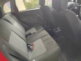 FORD - FIESTA - 2014/2014 - Vermelha - R$ 28.950,00