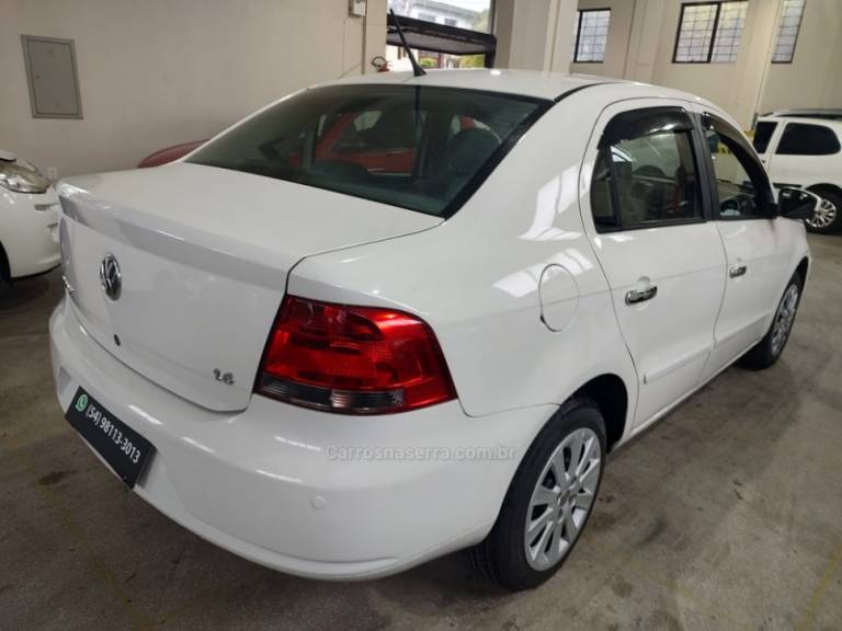 VOLKSWAGEN - VOYAGE - 2013/2013 - Branca - R$ 33.900,00