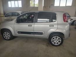 FIAT - UNO - 2016/2016 - Prata - R$ 32.500,00