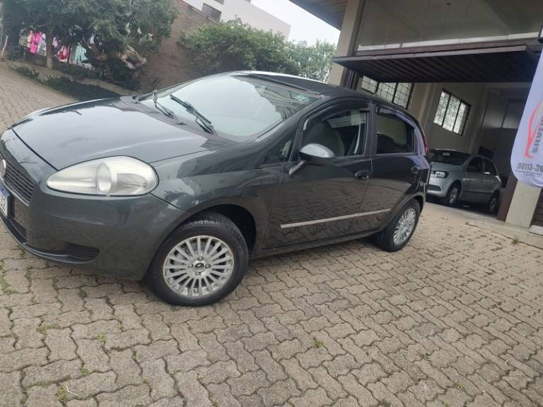 FIAT - PUNTO - 2011/2011 - Cinza - R$ 31.000,00
