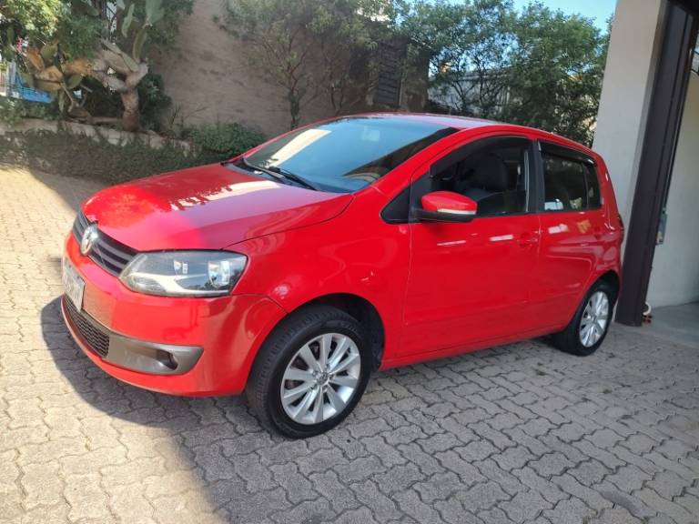 VOLKSWAGEN - FOX - 2012/2012 - Vermelha - R$ 28.950,00