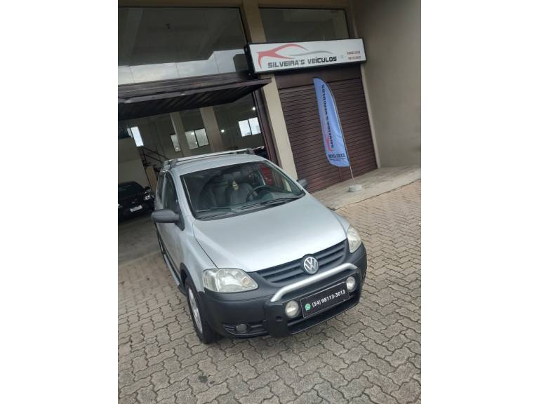VOLKSWAGEN - CROSSFOX - 2005/2005 - Prata - R$ 25.950,00