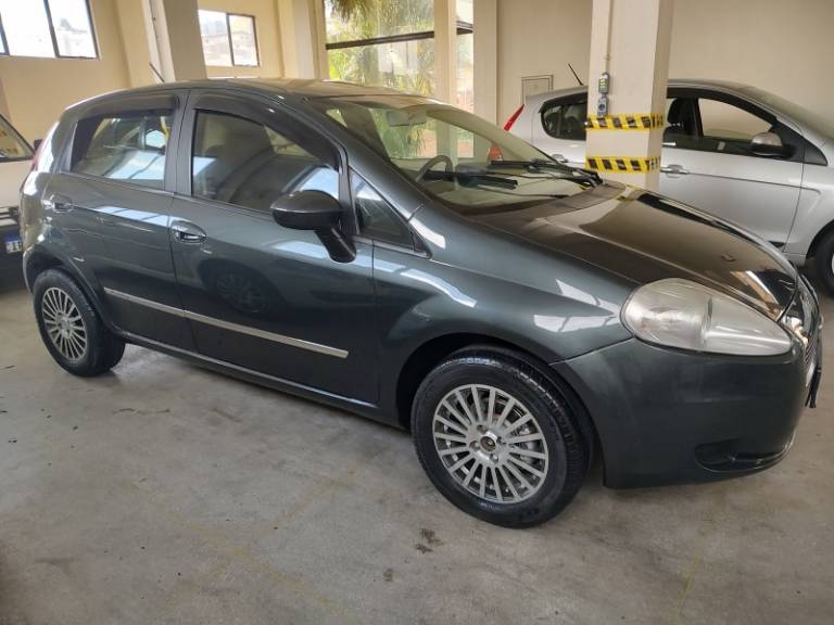 FIAT - PUNTO - 2011/2011 - Cinza - R$ 31.000,00