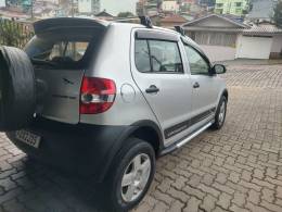 VOLKSWAGEN - CROSSFOX - 2005/2005 - Prata - R$ 25.950,00
