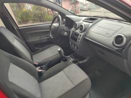 FORD - FIESTA - 2014/2014 - Vermelha - R$ 28.950,00