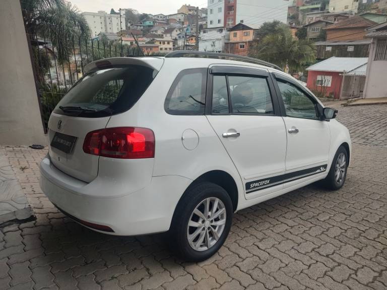 VOLKSWAGEN - SPACEFOX - 2014/2014 - Branca - R$ 37.500,00