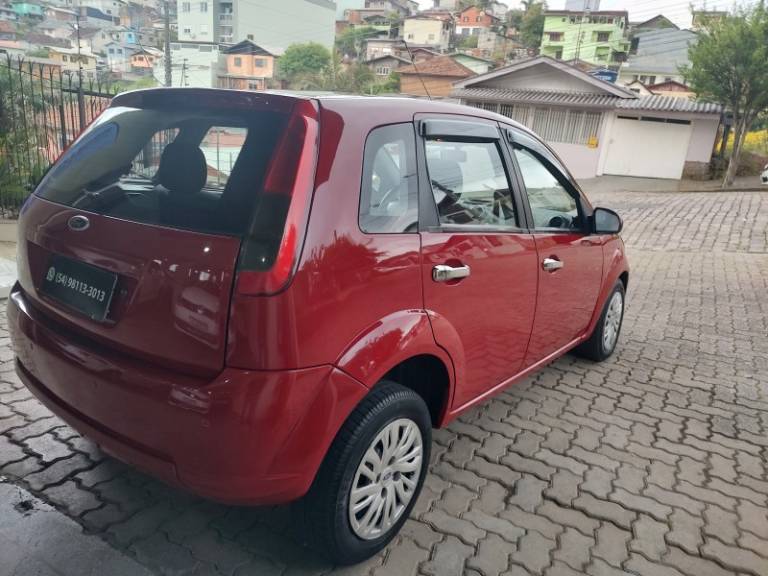 FORD - FIESTA - 2014/2014 - Vermelha - R$ 28.950,00