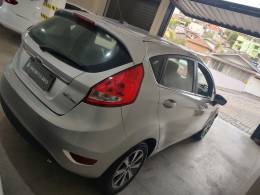 FORD - FIESTA - 2012/2012 - Prata - R$ 32.500,00