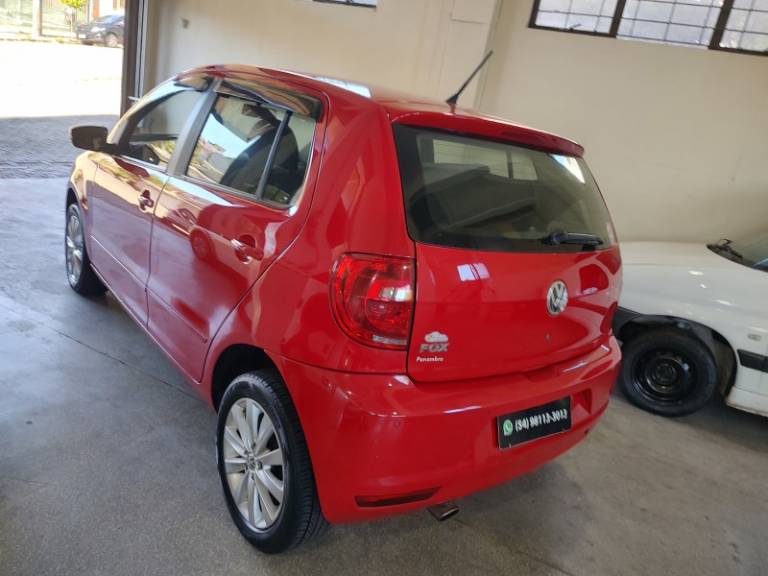 VOLKSWAGEN - FOX - 2012/2012 - Vermelha - R$ 28.950,00