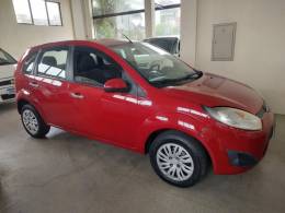 FORD - FIESTA - 2014/2014 - Vermelha - R$ 28.950,00
