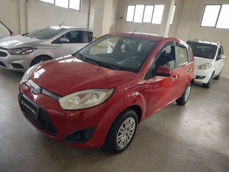 FORD - FIESTA - 2014/2014 - Vermelha - R$ 28.950,00