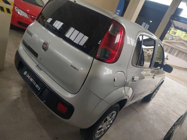 FIAT - UNO - 2016/2016 - Prata - R$ 32.500,00