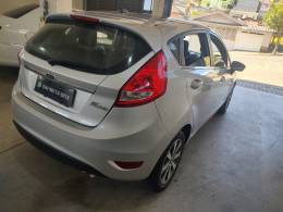 FORD - FIESTA - 2012/2012 - Prata - R$ 32.500,00