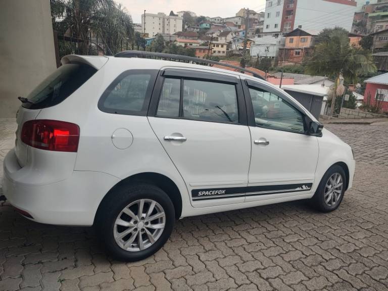 VOLKSWAGEN - SPACEFOX - 2014/2014 - Branca - R$ 37.500,00