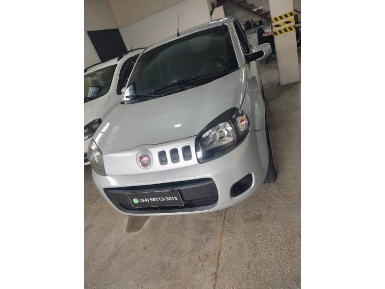 FIAT - UNO - 2016/2016 - Prata - R$ 32.500,00