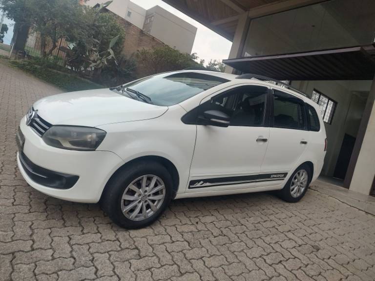 VOLKSWAGEN - SPACEFOX - 2014/2014 - Branca - R$ 37.500,00