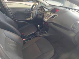 FORD - FIESTA - 2012/2012 - Prata - R$ 32.500,00