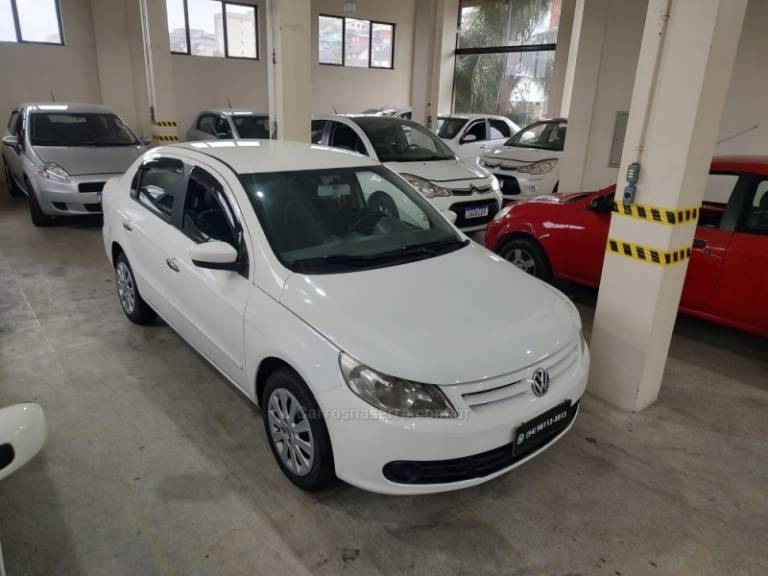 VOLKSWAGEN - VOYAGE - 2013/2013 - Branca - R$ 33.900,00